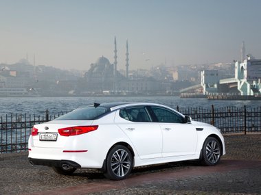 slide image for gallery: 25955 | Kia Optima III