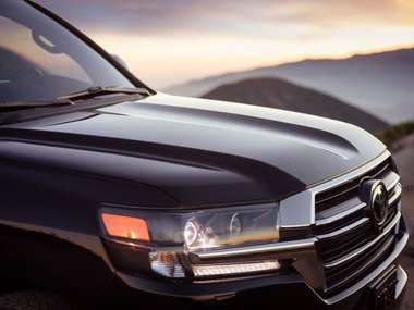 slide image for gallery: 24064 | Toyota Land Cruiser Heritage Edition