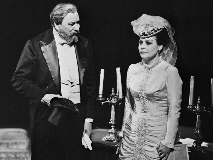 Галина Карелина в спектакле «Последняя жертва», 1968 год Галина Карелина в спектакле «Последняя жертва», 1968 год