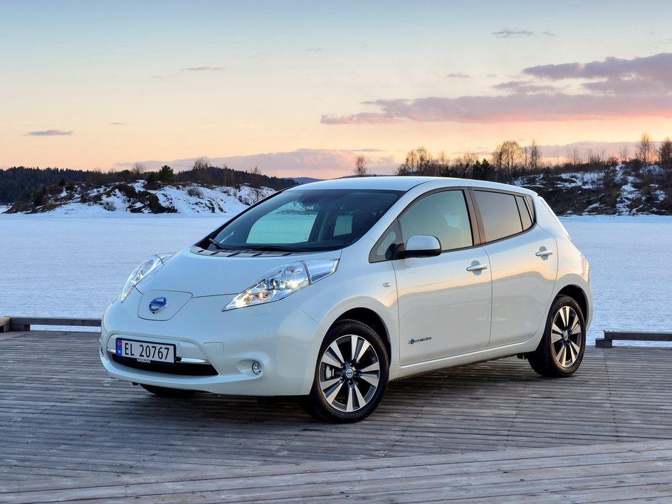 Nissan Leaf I 2010 - 2016 Хэтчбек