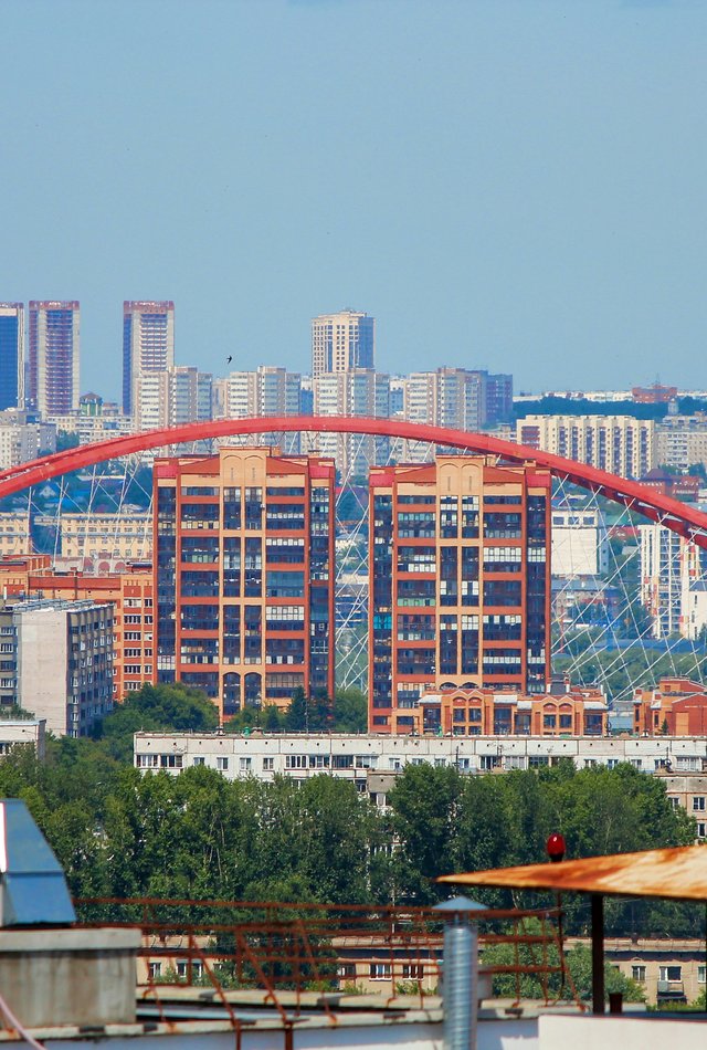 Город