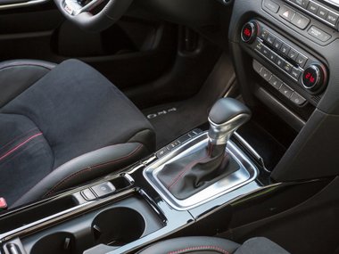 slide image for gallery: 24742 | Kia Proceed GT против Mercedes A200