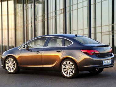 slide image for gallery: 27818 | Opel Astra J рестайлинг