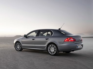 slide image for gallery: 26706 | Skoda Superb II