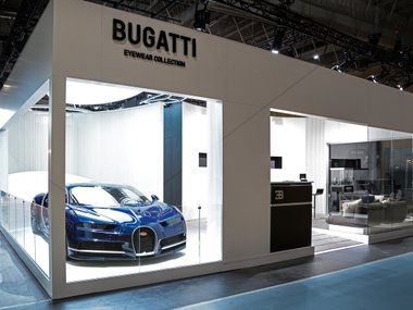 Стенд Bugatti на выставке SILMO в Париже