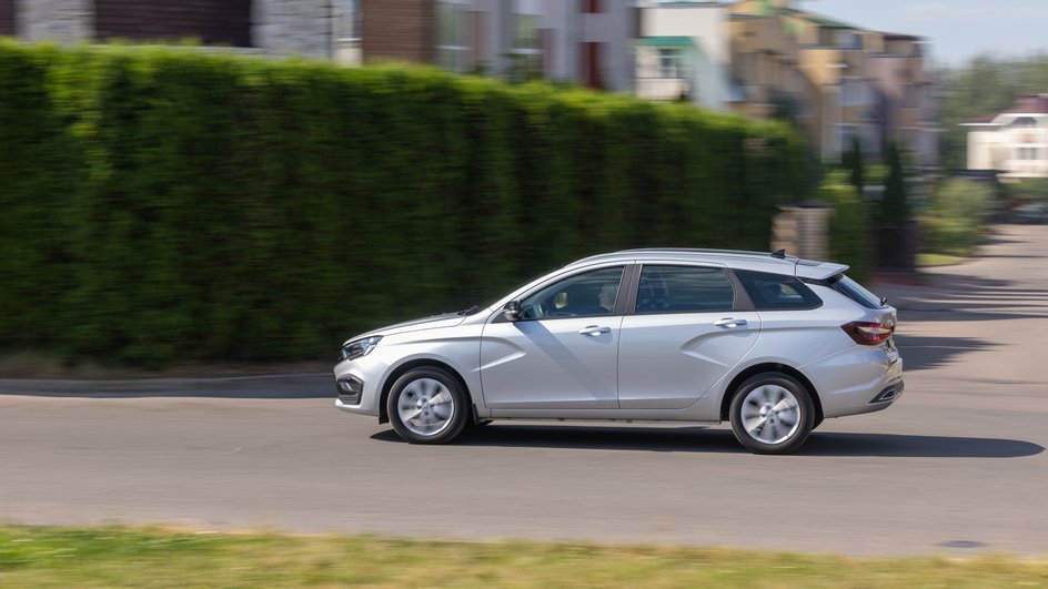 Lada Vesta CVT