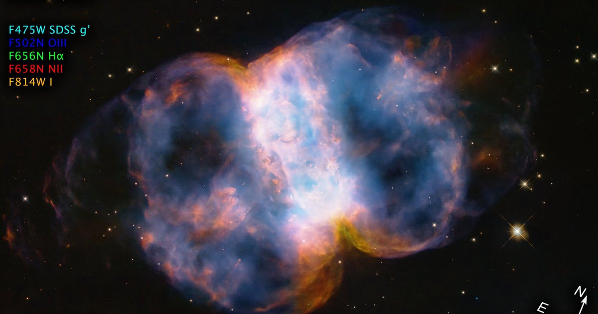 «Хаббл» отметил 34-ю годовщину снимком фотогеничной туманности