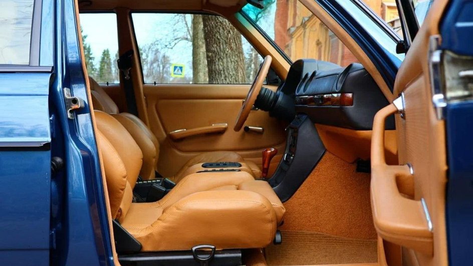 Редкий Mercedes-Benz W123 AMG 1980 года продают за 26,5 миллиона рублей Редкий Mercedes-Benz W123 AMG 1980 года продают за 26,5 миллиона рублей