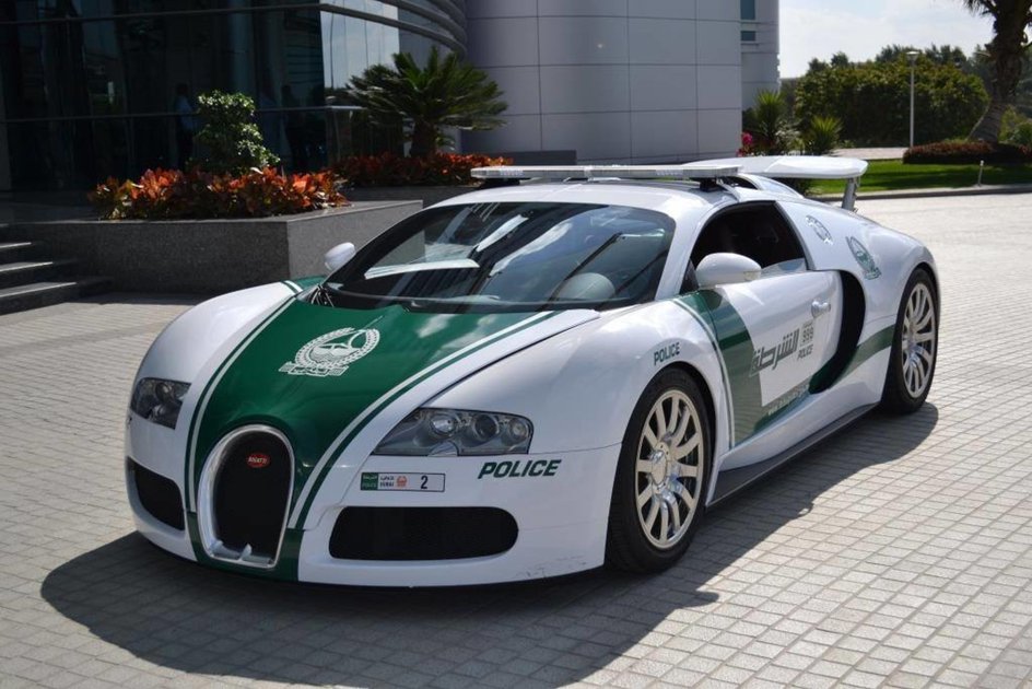 Bugatti Veyron в полиции Дубая Bugatti Veyron в полиции Дубая