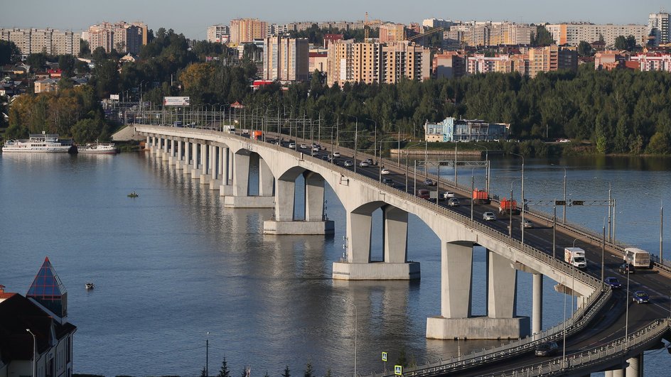 Кострома. Мост через Волгу и вид на Заволжскую часть города