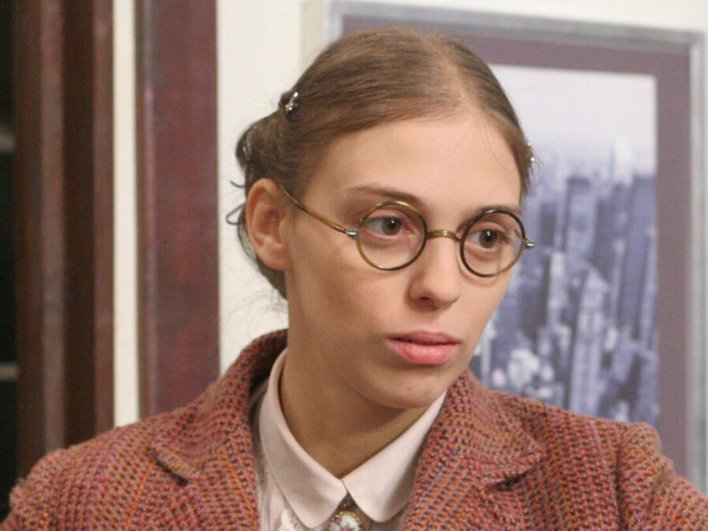 Кадр из сериала «Не родись красивой», Катя Пушкарева, Нелли Уварова Кадр из сериала «Не родись красивой», Катя Пушкарева, Нелли Уварова