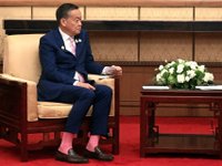 Раскрыта тайна розовых носков премьера Таиланда на встрече с Путиным