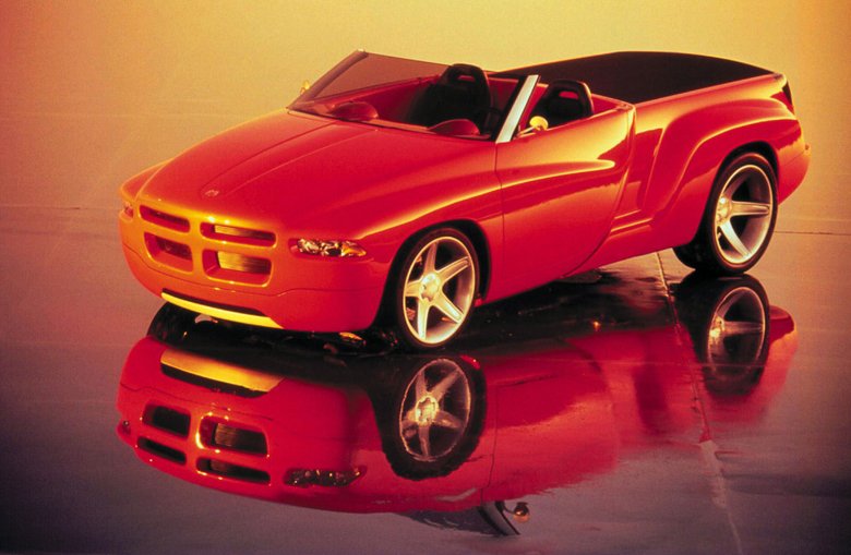 Дизайнерский ренессанс Dodge пришелся на 1990-е. На снимке один из десятка ярких концептов того времени пикап Sidewinder