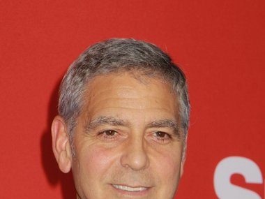 Slide image for gallery: 9761 | Джордж Клуни на премьере фильма «Субурбикон», 22 октября 2017 года