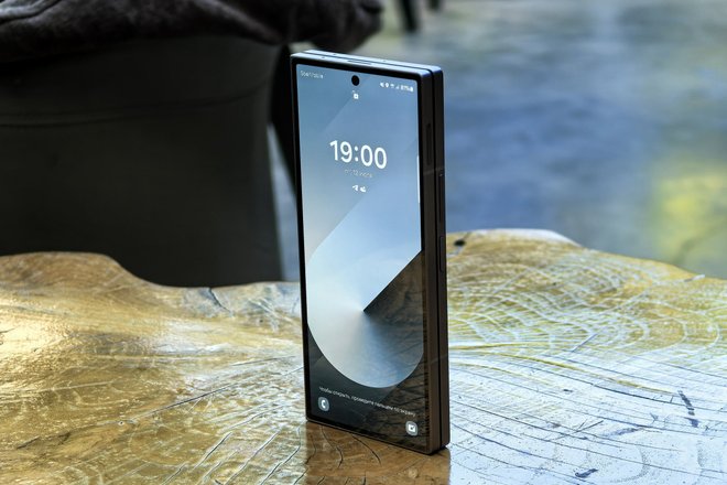 Смартфон Samsung Galaxy Z Fold6