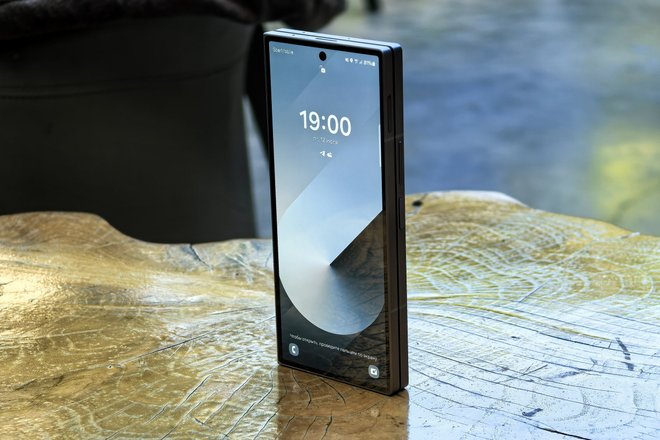 Смартфон Samsung Galaxy Z Fold6