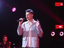 Кадр из Голос