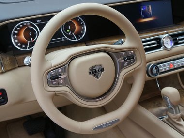 slide image for gallery: 23736 | Новый российский суперседан. Интерьер