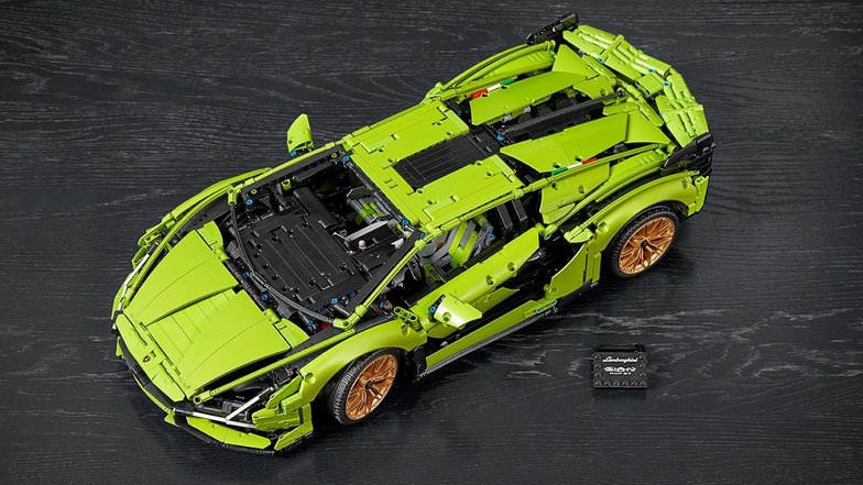 slide image for gallery: 26068 | Lego Lamborghini