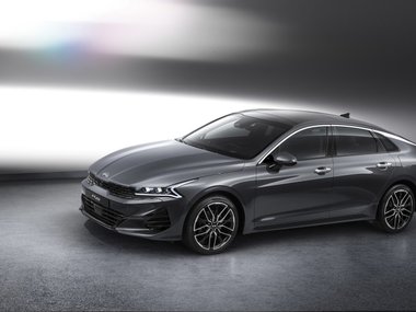 slide image for gallery: 26103 | Kia K5