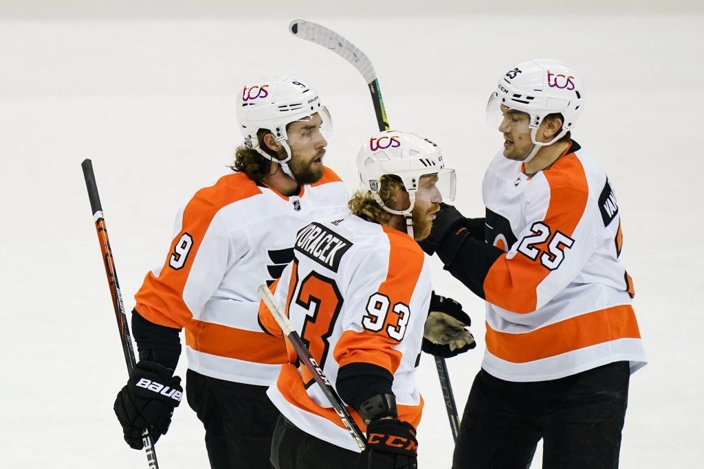 Защитник «Филадельфии» Проворов признан третьей звездой дня в НХЛ