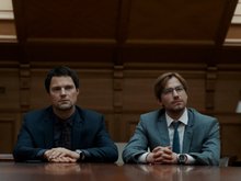 Александр Петров и Данила Козловский в сериале «Надвое»