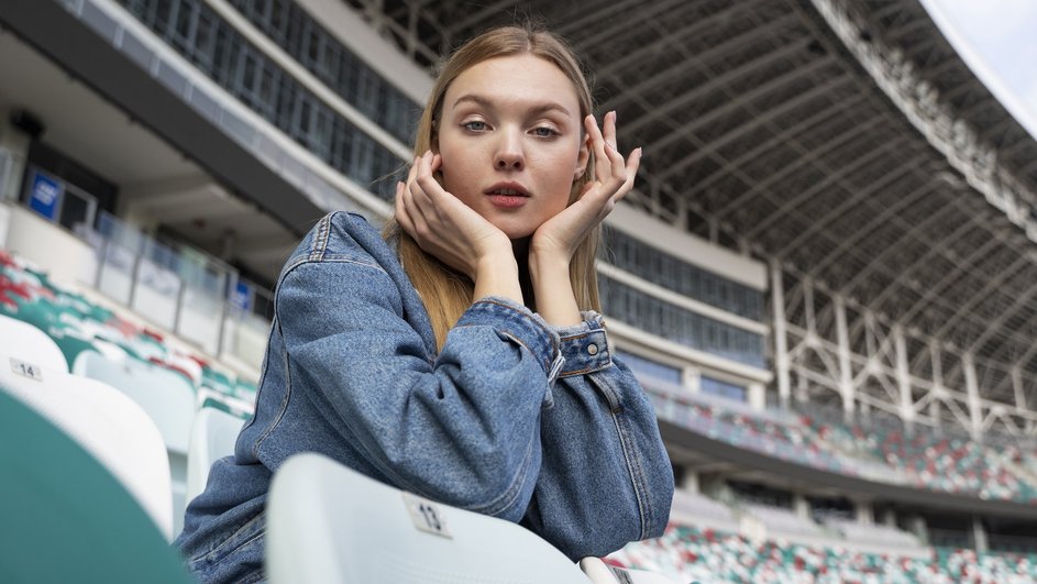 Девушка на коцерте Девушка на коцерте