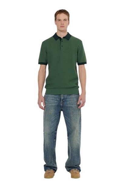 Мужчина в одежде бренда SCOTCH & SODA Мужчина в одежде бренда SCOTCH & SODA
