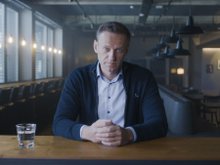 Кадр из Навальный
