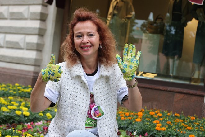 Елена Захарова