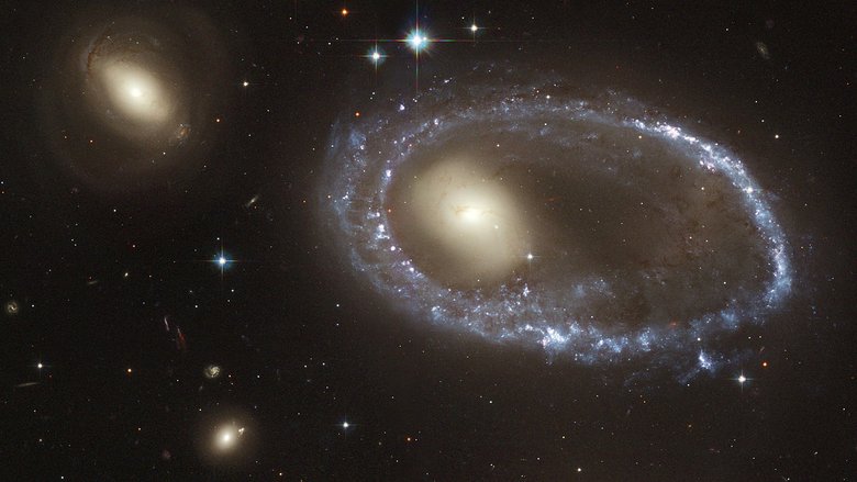 Кольцевая структура в галактике AM 0644-741. Фото: Wikipedia