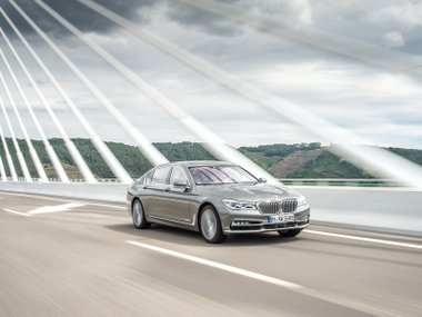 slide image for gallery: 17775 | BMW 7 серии в Португалии