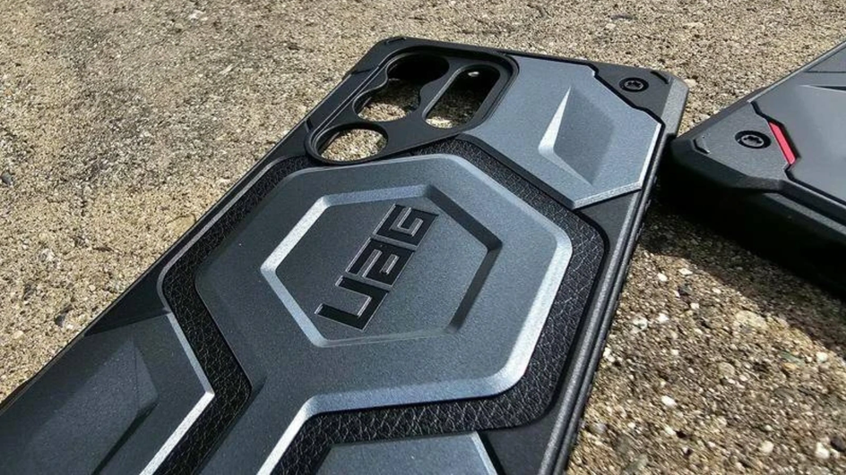 Ударопрочный чехол UAG