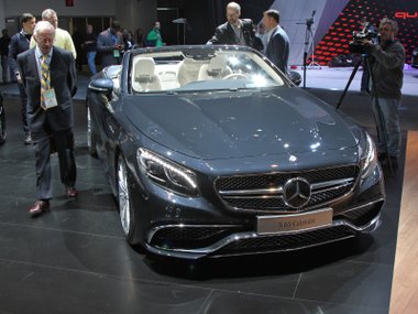 slide image for gallery: 19741 | Mercedes-AMG S 65 Cabriolet