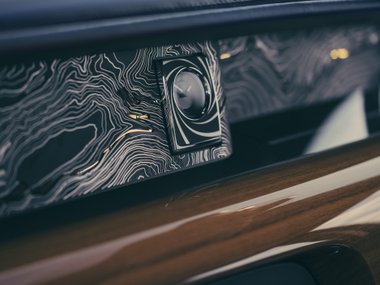 Rolls-Royce Phantom Goldfinger интерьер