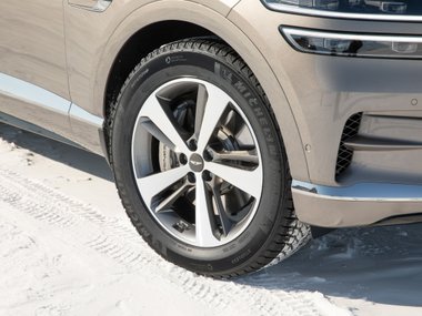 slide image for gallery: 27593 | Genesis GV80