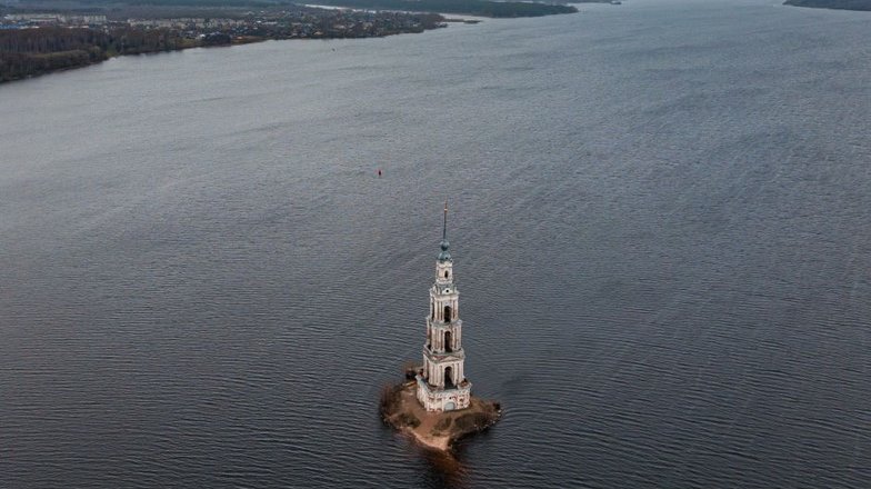 Колокольня собора Николая Чудотворца, город Калязин, Тверская область