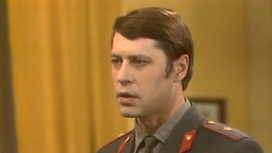 Георгий Мартынюк в фильме «Следствие ведут ЗнаТоКи» Георгий Мартынюк в фильме «Следствие ведут ЗнаТоКи»