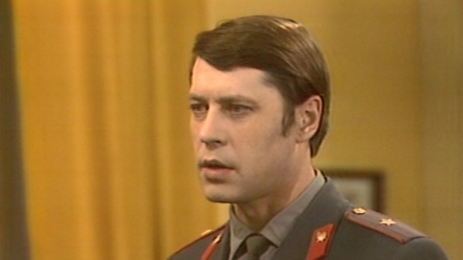 Георгий Мартынюк в фильме «Следствие ведут ЗнаТоКи» Георгий Мартынюк в фильме «Следствие ведут ЗнаТоКи»