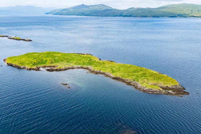 Остров Eilean Loch Oscair