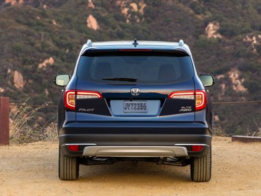 slide image for gallery: 25304 | Honda Pilot