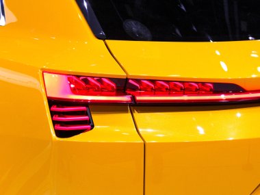 slide image for gallery: 19728 | Audi h-tron quattro