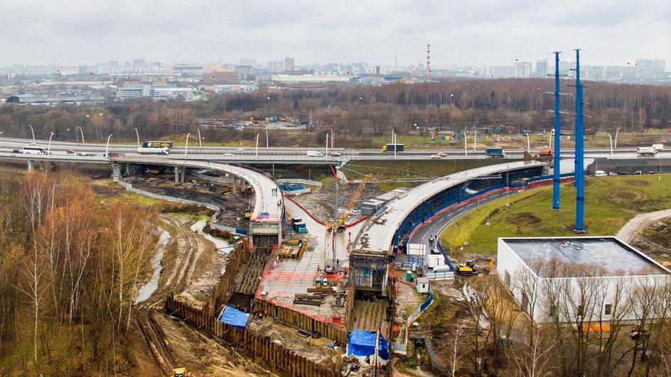 Строящийся участок Московского скоростного диаметра (МСД) вдоль ул. Каспийская от ул. Кантемировская до Павелецкого направления Московской железной дороги