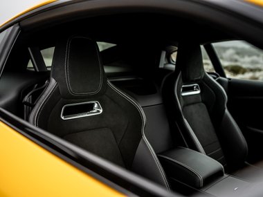 slide image for gallery: 25715 | Jaguar F-Type