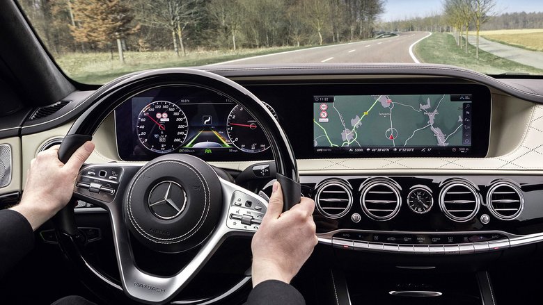 Тест обновлённого Mercedes-Benz S-класса. Круиз-контроль