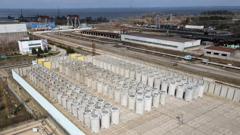 Сухое хранилище отработанного ядерного топлива на Запорожской АЭС в Энергодаре. Фото: РИА Новости