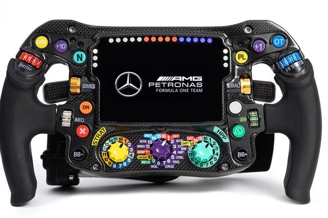 Гоночный руль Mercedes-AMG Petronas