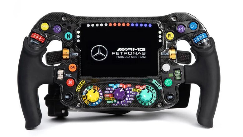 Гоночный руль Mercedes-AMG Petronas