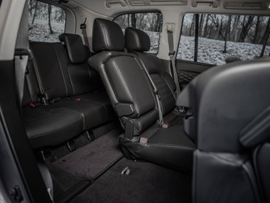 slide image for gallery: 27130 | Сиденья Infiniti QX80
