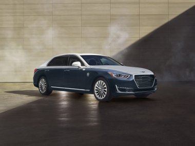 slide image for gallery: 24618 | Genesis G90 Vanity Fair Special Edition